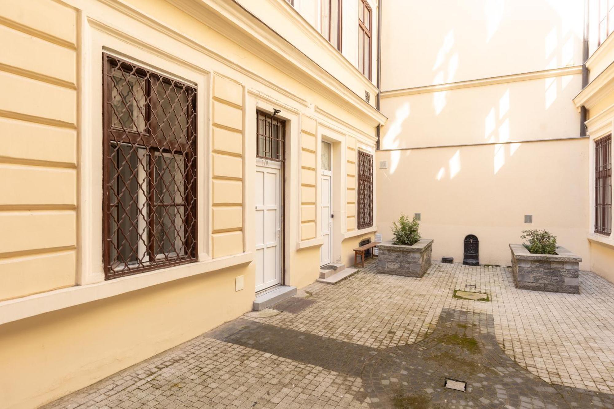 Lucky 54 Apartment بودابست المظهر الخارجي الصورة